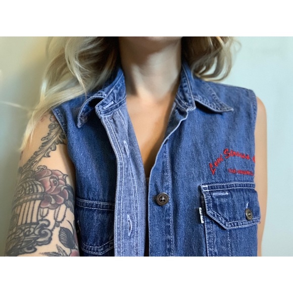 Medium, Levi’s, vintage classic denim boyfriend sleeveless button down top - Picture 6 of 15